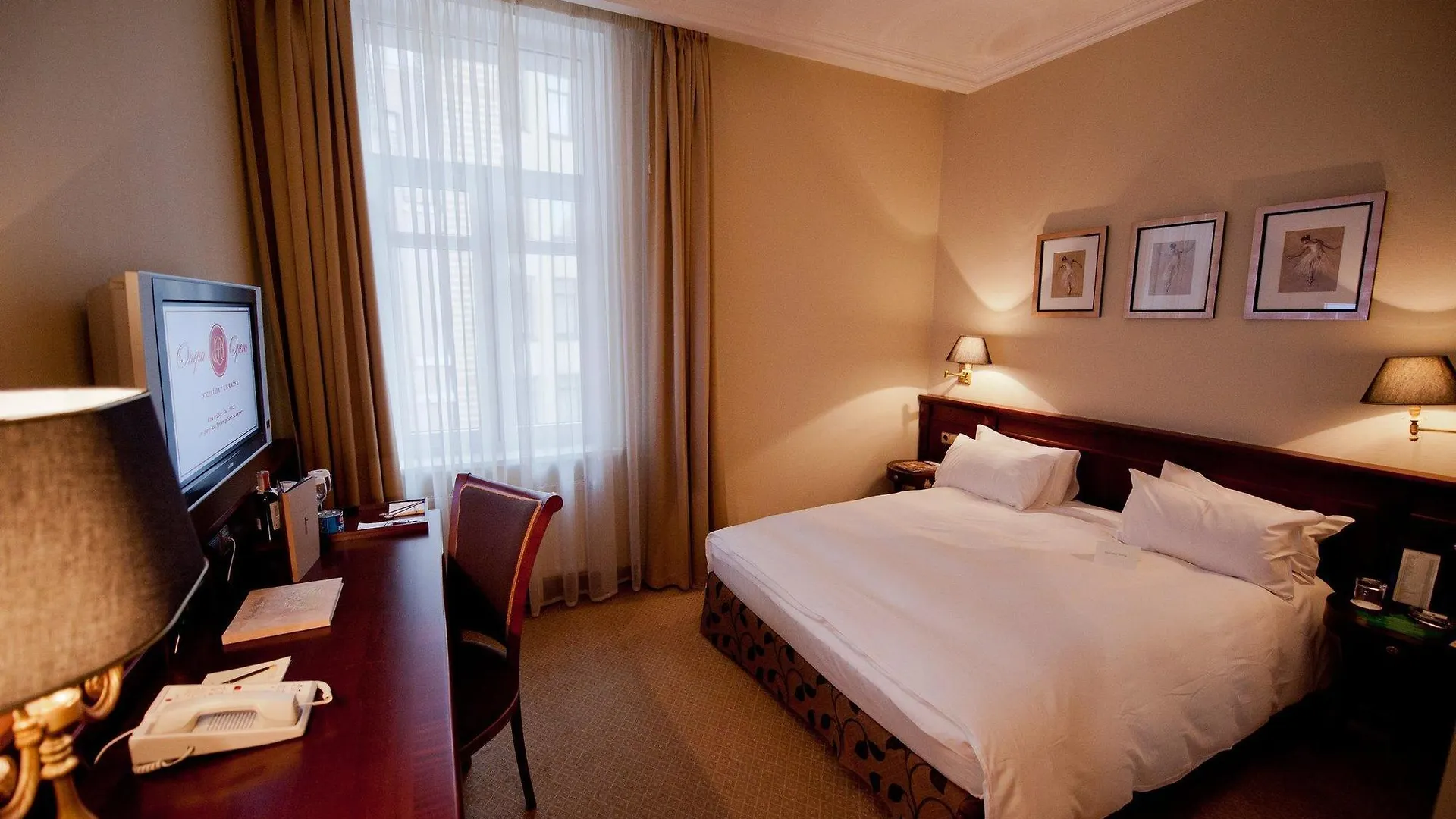 *****  Opera Hotel Kiev Ucrania