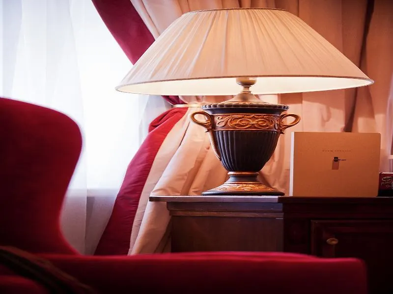 Opera Hotel - The Leading Hotels Of The World Kijów