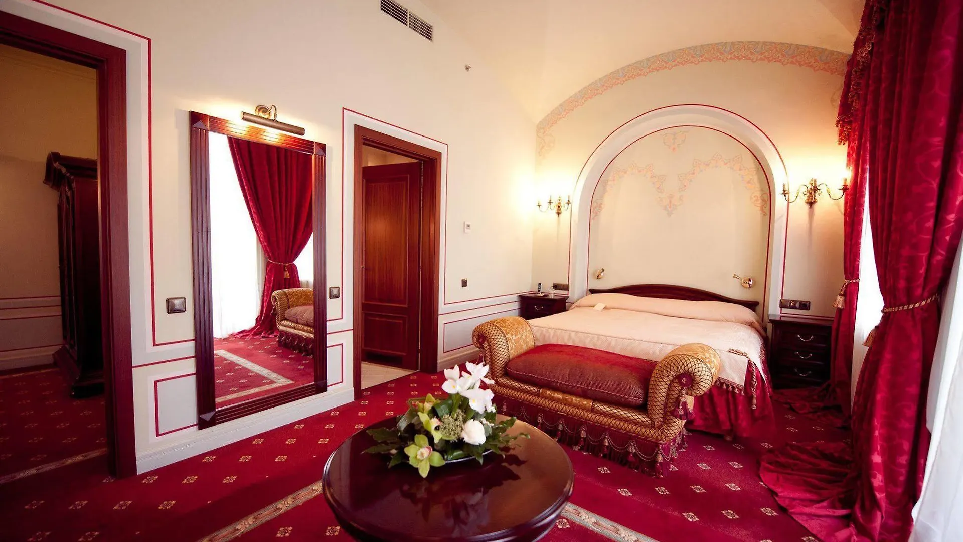 Opera Hotel - The Leading Hotels Of The World Kiev